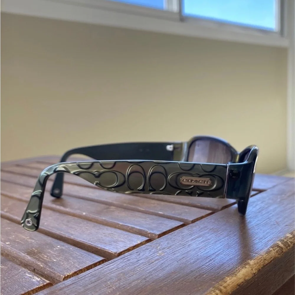 Coach Sunglasses- Lisbeth in Olive frames - Picture 4 of 11